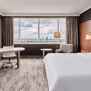 https://the-westin-warsaw.warsawhotelspoland.com