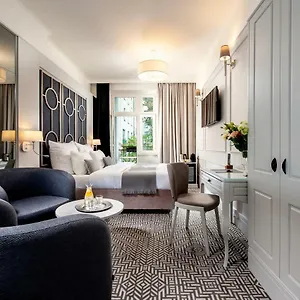 4* Apartmanhotel Amber Design